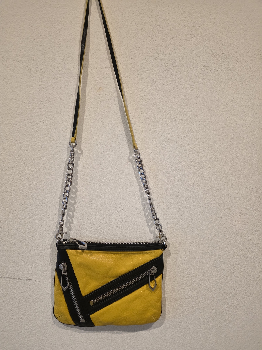 Botkier Cruz Yellow Black Leather Crossbody  Chain Strap Moto Zipper Purse Y2K